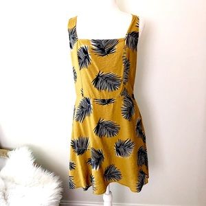 Very j Yellow and Navy Palm Leaf Dress | L